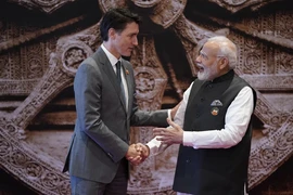 Thủ tướng Ấn Độ Narenda Modi gặp gỡ người đồng cấp Justin Trudeau tại New Delhi (Ảnh: AP)