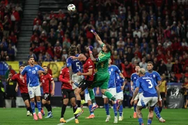 Nhà đương kim vô địch Italy đã vất vả lội ngược dòng để thắng tuyển Albania được đánh giá yếu nhất bảng B với tỷ số 2-1, trong trận ra quân Vòng Chung kết EURO 2024 ở Dortmund (Đức) ngày 15/6/2024. (Ảnh: TTXVN phát)