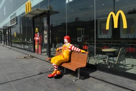 Một cửa hàng McDonald's. (Ảnh: AFP/TTXVN)