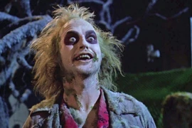 Michael Keaton trong vai Beetlejuice. (Nguồn: The Hollywood Reporter)