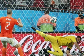 Hai cầu thủ Hà Lan đã từ chối đá luân lưu đầu tiên ớ bán kết