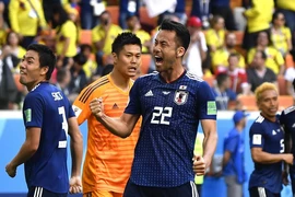 Cầu thủ Maya Yoshida (phải, phía trước) của Nhật Bản mừng chiến thắng sau trận đấu với Colombia ở bảng H World Cup 2018 diễn ra tại Saransk, Nga ngày 19/6. (Nguồn: THX/TTXVN)