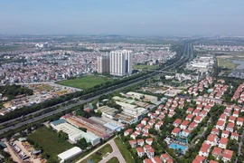 Chung cư cao tầng tại các huyện Hoài Đức, Đan Phượng, Hà Nội. (Ảnh: Huy Hùng/TTXVN)
