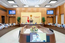 Chủ tịch Quốc hội Vương Đình Huệ điều hành phiên họp. (Ảnh: Minh Đức/TTXVN)