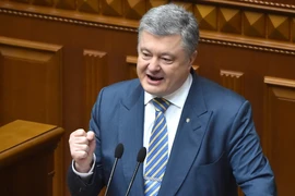 Cựu Tổng thống Ukraine Petro Poroshenko phát biểu tại Kiev ngày 7/2/2019. (Ảnh: AFP/ TTXVN)