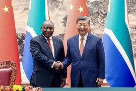 Chủ tịch Trung Quốc Tập Cận Bình (phải) và Tổng thống Nam Phi Cyril Ramaphosa tại cuộc hội đàm ở Bắc Kinh ngày 2/9/2024. (Ảnh: THX/TTXVN)