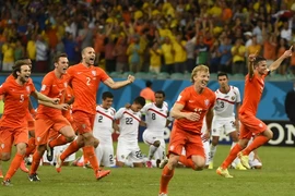 Hà Lan nhọc nhằn vượt ải Costa Rica sau loạt "đấu súng"