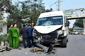 Hiện trường vụ tai nạn giao thông khiến hai người tử vong tại Cẩm Phả, Quảng Ninh. (Ảnh: TTXVN phát)