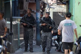 Cảnh sát Brazil truy quét tội phạm. (Nguồn: Reuters)