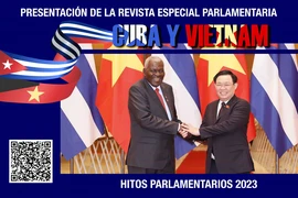 Tạp chí Quốc hội đặc biệt 'Cuba và Việt Nam: biểu tượng của tình anh em' vừa được ra mắt. (Ảnh: Mai Phương/TTXVN)