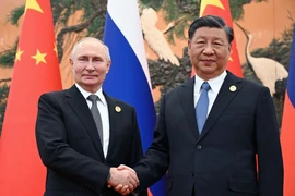 Chủ tịch Trung Quốc Tập Cận Bình (phải) và Tổng thống Nga Vladimir Putin tại cuộc hội đàm ở Bắc Kinh, Trung Quốc, ngày 18/10/2023. (Ảnh: AFP/TTXVN)