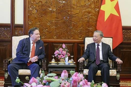 Chủ tịch nước Tô Lâm tiếp Đại sứ Hoa Kỳ tại Việt Nam Marc Knapper. (Ảnh: Nhan Sáng/TTXVN)