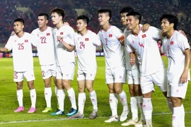 Tuyển Việt Nam tạm đứng thứ 2 bảng B AFF Cup 2024.