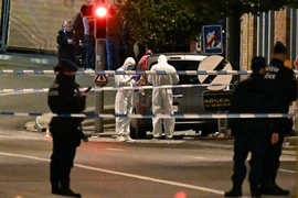 Cảnh sát phong tỏa hiện trường vụ xả súng tại Brussels, Bỉ, ngày 17/10/2023. (Ảnh: Anadolu Agency/TTXVN)