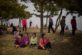Người cao tuổi tại Hàn Quốc. (Ảnh: AFP/TTXVN)