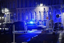 Cảnh sát Thụy Điển phong tỏa khu vực một giáo đường Do Thái bị tấn công ở Gothenburg, ngày 9 tháng 12 năm 2017. (Nguồn: AFP/Getty Images)