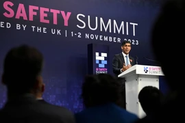 Thủ tướng Anh Rishi Sunak phát biểu trong Hội nghị thượng đỉnh về an toàn trí tuệ nhân tạo (AI) của Vương quốc Anh tại Bletchley Park, gần Milton Keynes, Anh, ngày 2 tháng 11 năm 2023. | (Nguồn: Reuters)