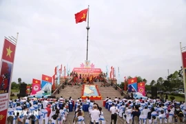 Quang cảnh Lễ thượng cờ Thống nhất non sông tại Quảng Trị năm 2023. (Ảnh: Thanh Thủy/TTXVN)