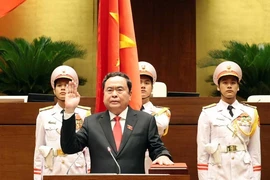 Chủ tịch Quốc hội Trần Thanh Mẫn tuyên thệ. (Ảnh: TTXVN)