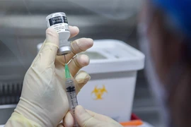 Vaccine phòng COVID-19 của Pfizer và BioNTech. (Ảnh: AFP/TTXVN)