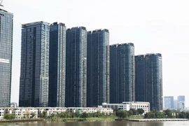 Khu phức hợp căn hộ cao cấp bên sông Sài Gòn, ngay trung tâm quận 1, Thành phố Hồ Chí Minh. (Ảnh: Hồng Đạt/TTXVN)