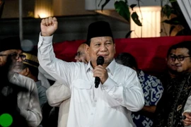 Ông Prabowo Subianto phát biểu trước báo giới và những người ủng hộ, sau khi kết quả kiểm phiếu chính thức cuối cùng cuộc bầu cử Tổng thống Indonesia được công bố tại Jakarta. (Ảnh: THX/TTXVN)