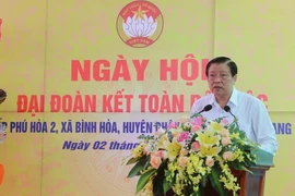 Trưởng Ban Nội chính Trung ương Phan Đình Trạc phát biểu tại Ngày hội Đại đoàn kết toàn dân tộc ấp Phú Hòa 2, xã Bình Hòa, huyện Châu Thành, tỉnh An Giang. (Ảnh: Công Mạo/TTXVN)