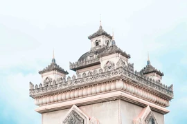 Vẻ đẹp của Đài chiến thắng ở Lào hấp dẫn du khách