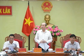 Ông Phạm Ngọc Nghị, Chủ tịch UBND tỉnh Đắk Lắk phát biểu tại cuộc họp. (Ảnh: Tuấn Anh-TTXVN)