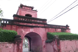 Cửa Tiền của thành cổ Diên Khánh, nằm trên trục đường phía Nam thị trấn Diên Khánh. (Ảnh: Phan Sáu/TTXVN)