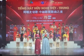 Một tiết mục trong Chương trình giao lưu nghệ thuật “Tiếng hát hữu nghị Việt-Trung,” tổ chức chiều 30/9 vừa qua, tại Hà Nội,