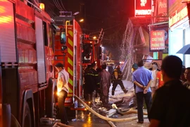 Vụ cháy lớn tại Định Công Hạ (Hoàng Mai, Hà Nội) đã gây thương vong về người, Ủy ban Nhân dân Thành phố yêu cầu các ban ngành khẩn trương làm rõ trách nhiệm. (Ảnh: Hoài Nam/Vietnam+)