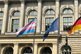 Quốc hội Đức thông qua luật cho phép tự xác nhận giới tính.