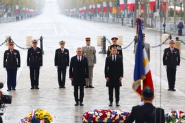 Tổng thống Pháp Emmanuel Macron đón tướng Anh Keir Starmer tại Paris (Nguồn: VP Thủ tướng Anh)