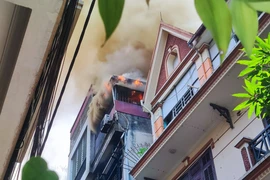 Hà Nội: Cháy nhà dân ở Trần Quý Kiên, không có thiệt hại về người