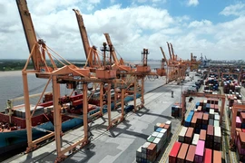Logistics đóng vai trò quan trọng trong việc thúc đẩy hoạt động xuất nhập khẩu. (Ảnh: Đức Duy/Vietnam+)