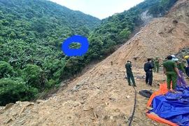 Lũ quét khiến một số công nhân đang trú mưa gần công trình thi công đường dây 500 KV mạch 3 trên địa bàn Hà Tĩnh bị thương vong. (Ảnh: PV/Vietnam+)