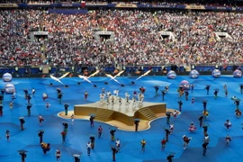 Các vũ công trình diễn tại lễ bế mạc World Cup 2018 ở sân vận động Luzhniki, thủ đô Moscow, Nga tối 15/7. (Nguồn: AFP/TTXVN)