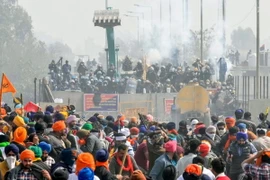 Nông dân tham gia biểu tình tại Shambhu, Ấn Độ, ngày 21/2/2024. (Ảnh: AFP/TTXVN)