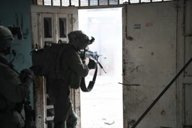 Binh sỹ Israel được triển khai tại Rafah, Dải Gaza, ngày 18/5/2024. (Ảnh: THX/TTXVN)