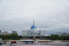 Cung Akorda (tiếng Kazakh nghĩa là Cung trắng) là dinh thự của Tổng thống Cộng hòa Kazakhstan. Ảnh: Tâm Hằng - PV TTXVN tại LB Nga