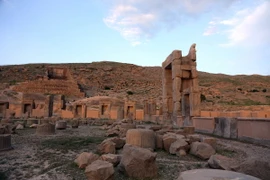 Khu di tích cổ đại Persepolis ở gần thành phố Shiraz, miền Mam Iran. (Ảnh: THX/TTXVN)