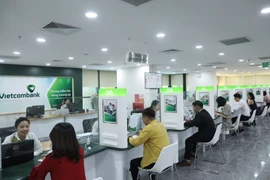 Vietcombank triển khai 6 điểm bán vàng miếng SJC cho người dân từ 3/6. (Ảnh: Vietnam+)