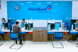 Giao dịch tại VietinBank. (Ảnh: Vietnam+)