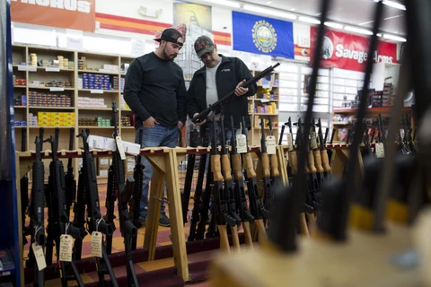 Một cửa hàng bán súng ở New Hampshire, Mỹ. (Ảnh: AFP/TTXVN) 