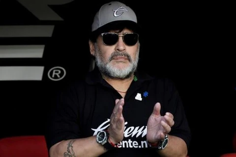 Maradona luôn được người dân Argentina coi là một người hùng của bóng đá nước nhà. (Ảnh: Reuters)
