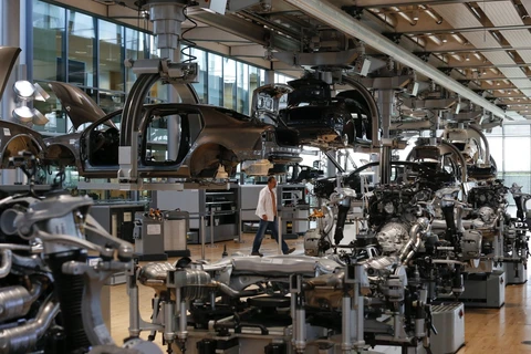 Một nhà máy sản xuất ôtô của Volkswagen. (Ảnh: Reuters)
