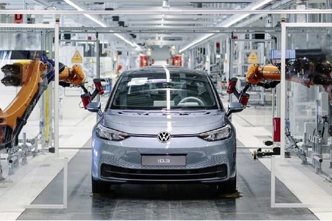 Volkswagen cắt giảm sản xuất do tình trạng thiếu chip ôtô dai dẳng