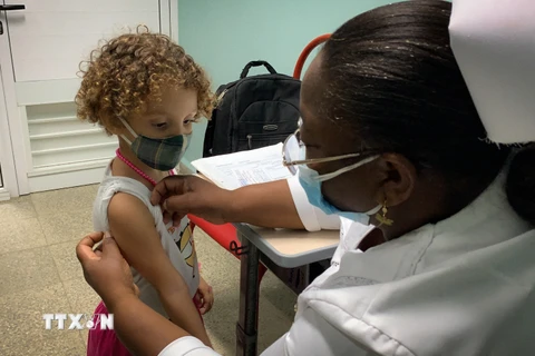 Cuba nghiên cứu tính an toàn của vaccine COVID-19 với trẻ sơ sinh
