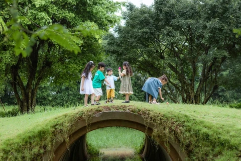 Trẻ con Ecopark được sống tuổi thơ tràn ngập thiên nhiên trong lành